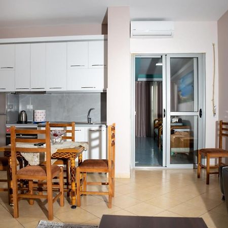 Colombo'S Apartment Vlorë Extérieur photo