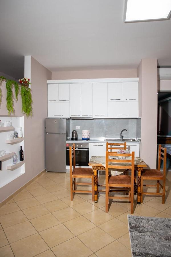 Colombo'S Apartment Vlorë Extérieur photo