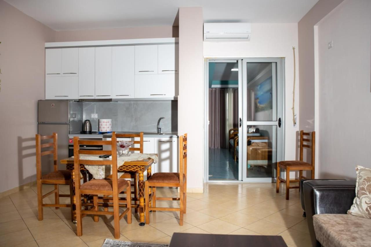 Colombo'S Apartment Vlorë Extérieur photo